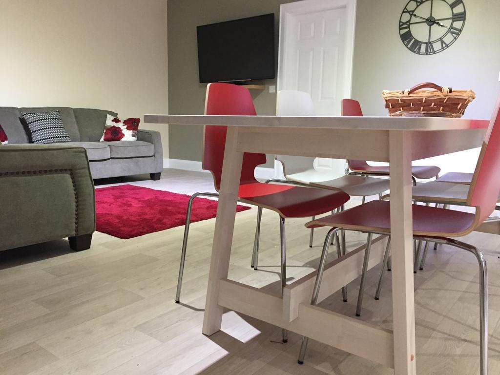 Ashbrook House Apartments Данґаннон Екстер'єр фото
