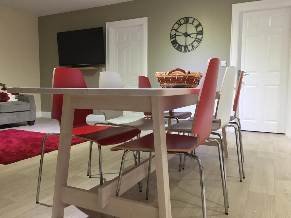 Ashbrook House Apartments Данґаннон Екстер'єр фото